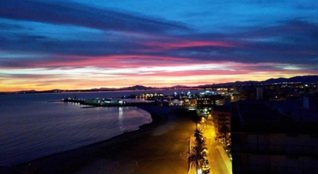 Apartamento Experiencia Unica, Vistas A La Playa Y Al Mar Santa Pola Exterior foto